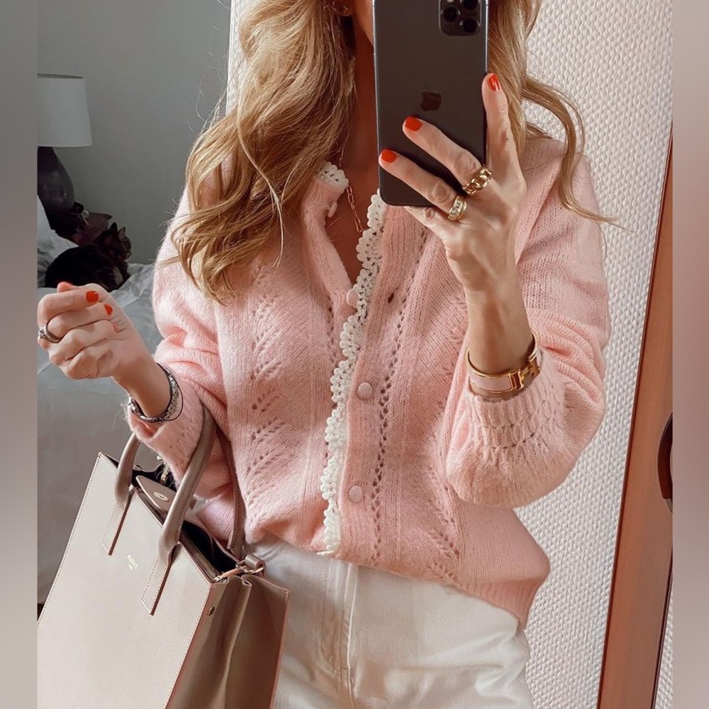 Light Pink Cardigan with Cable Patterns and Round Neckline - Picture 4 of 6